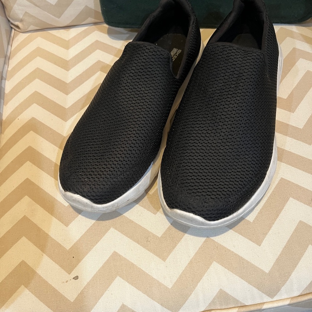 Skechers Men's Black Mesh Slip-Ons